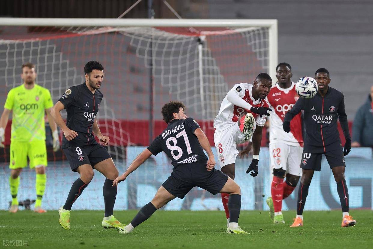 江南体育APP-摩纳哥主场大胜，稳固法甲前四位置(摩纳哥队主场在哪儿)