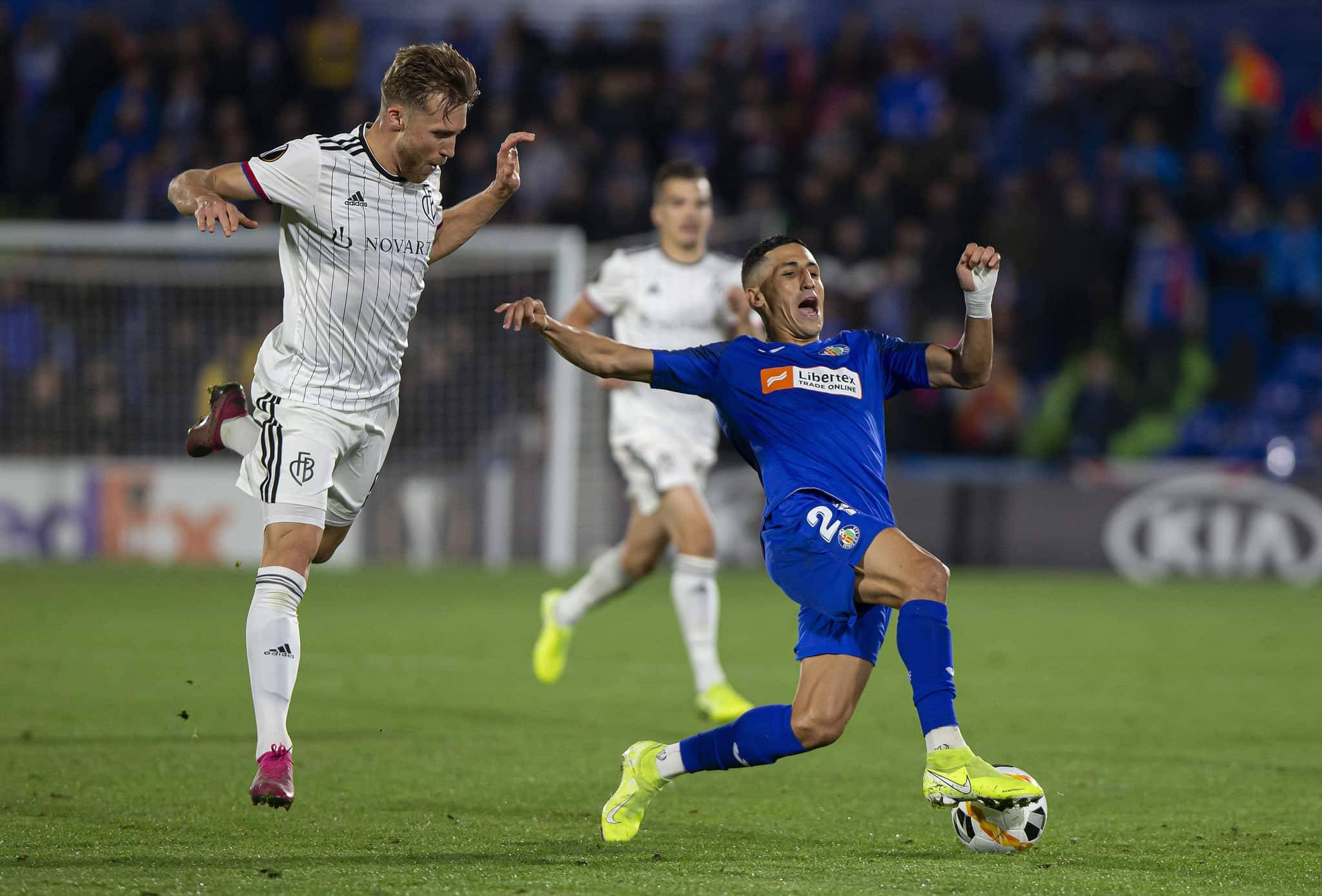 巴塞罗那主场击败波尔图,反弹士气 巴塞罗那主场击败波尔图,反弹士气